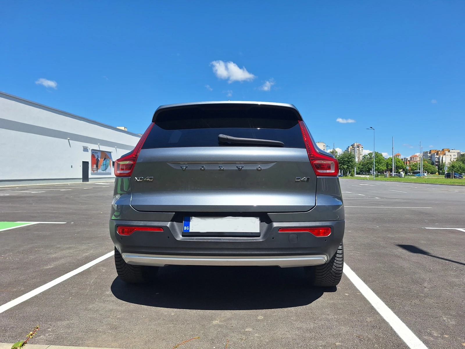 Volvo XC40 D4, снимка 4 - Автомобили и джипове - 54178814
