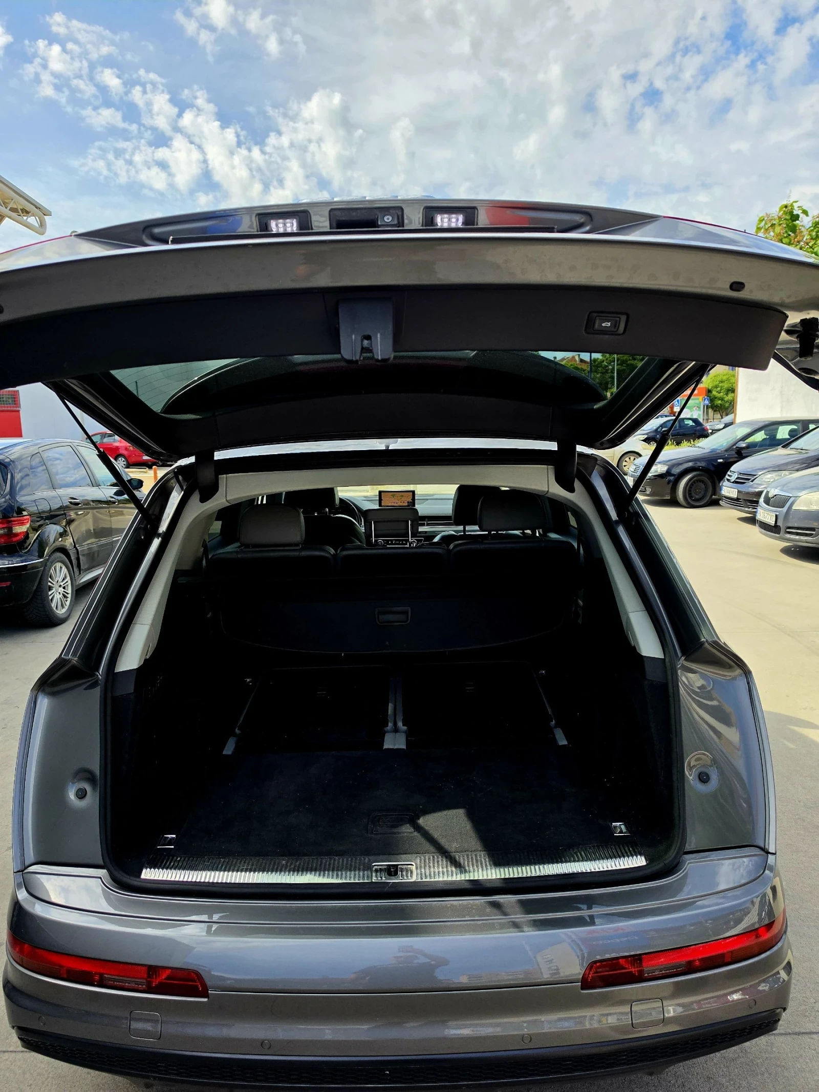 Audi Q7 S-LINE 7-МЕСНА, снимка 11 - Автомобили и джипове - 54608974