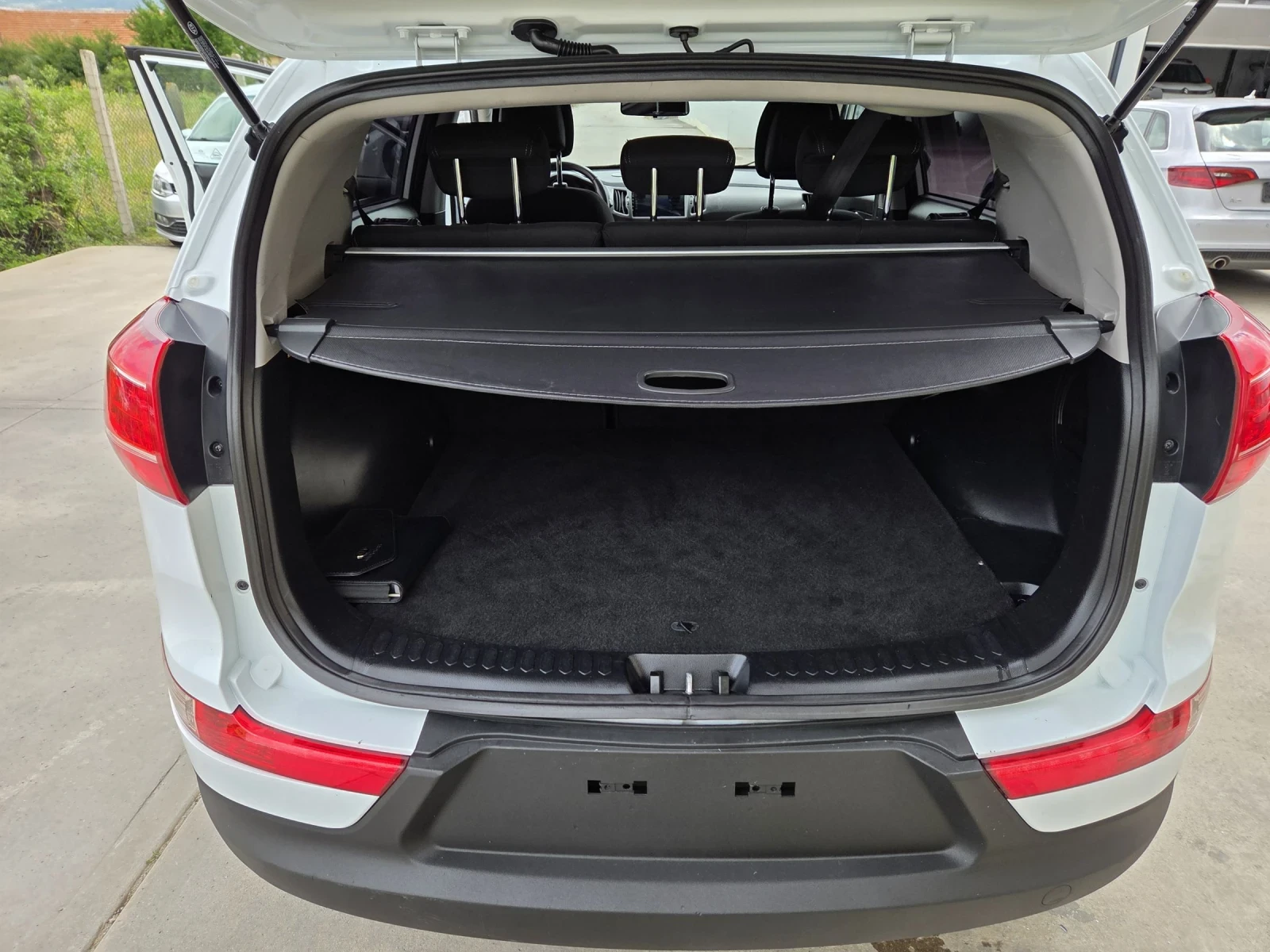 Kia Sportage 1.6i БЕНЗИН/ ГАЗ, снимка 7 - Автомобили и джипове - 54882281