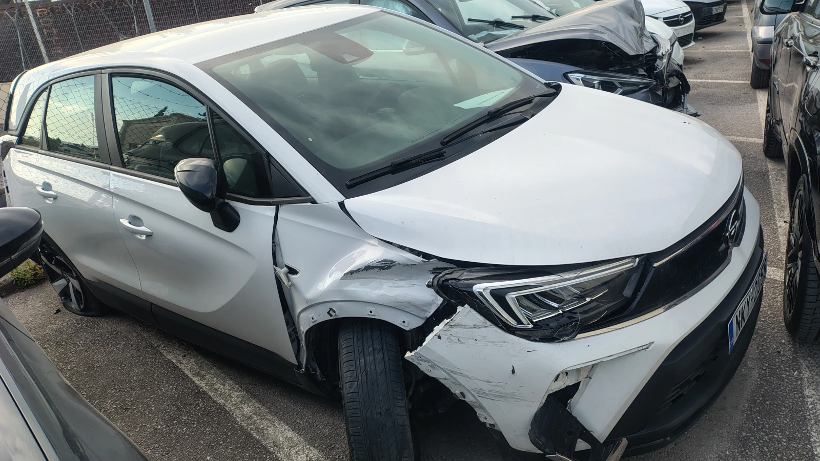 Opel Crossland X, снимка 2 - Автомобили и джипове - 54953702