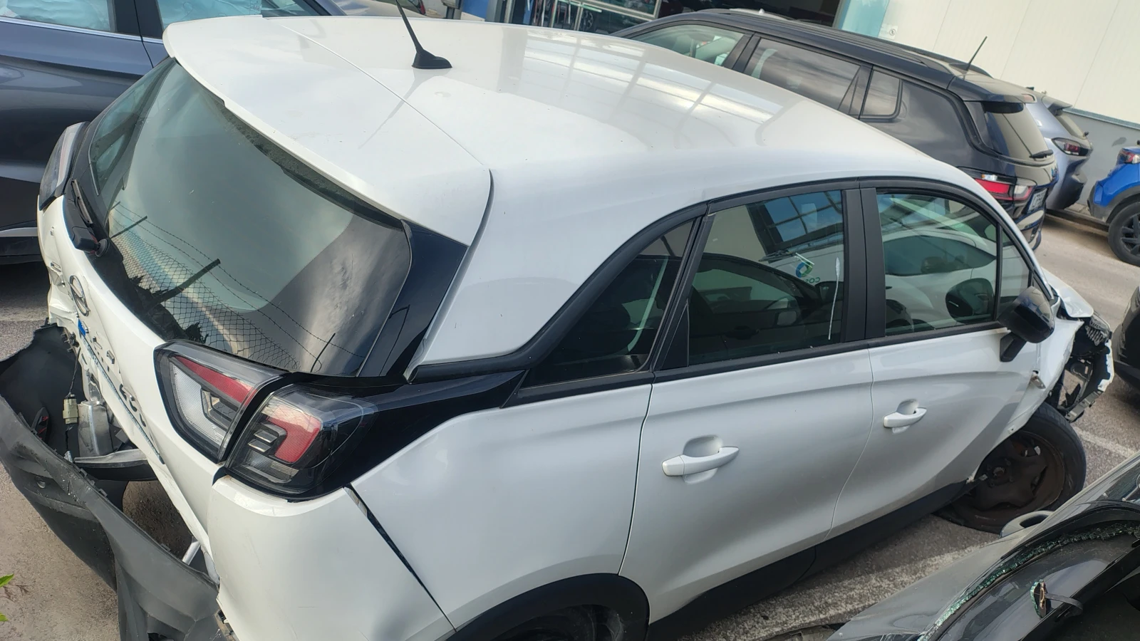 Opel Crossland X, снимка 3 - Автомобили и джипове - 54953702