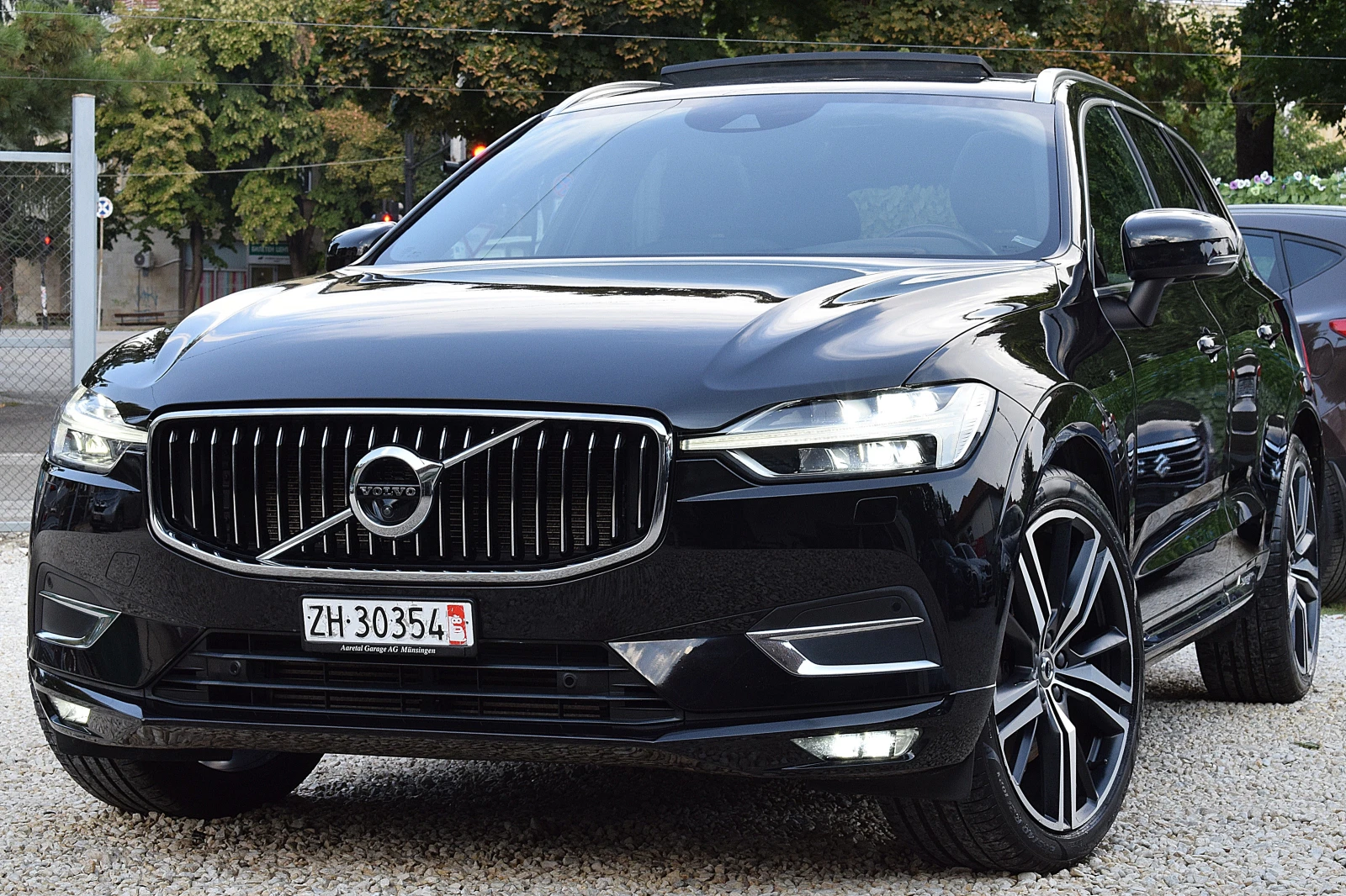 Volvo XC60 2.0ШВЕЙЦАРИЯ/LUX, снимка 2 - Автомобили и джипове - 55808376
