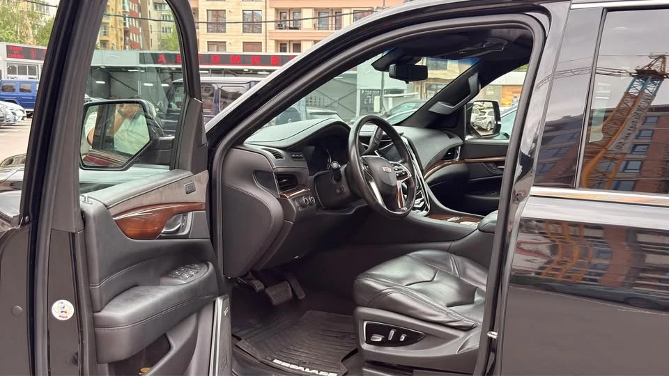 Cadillac Escalade 2020 ESV, снимка 7 - Автомобили и джипове - 55875481