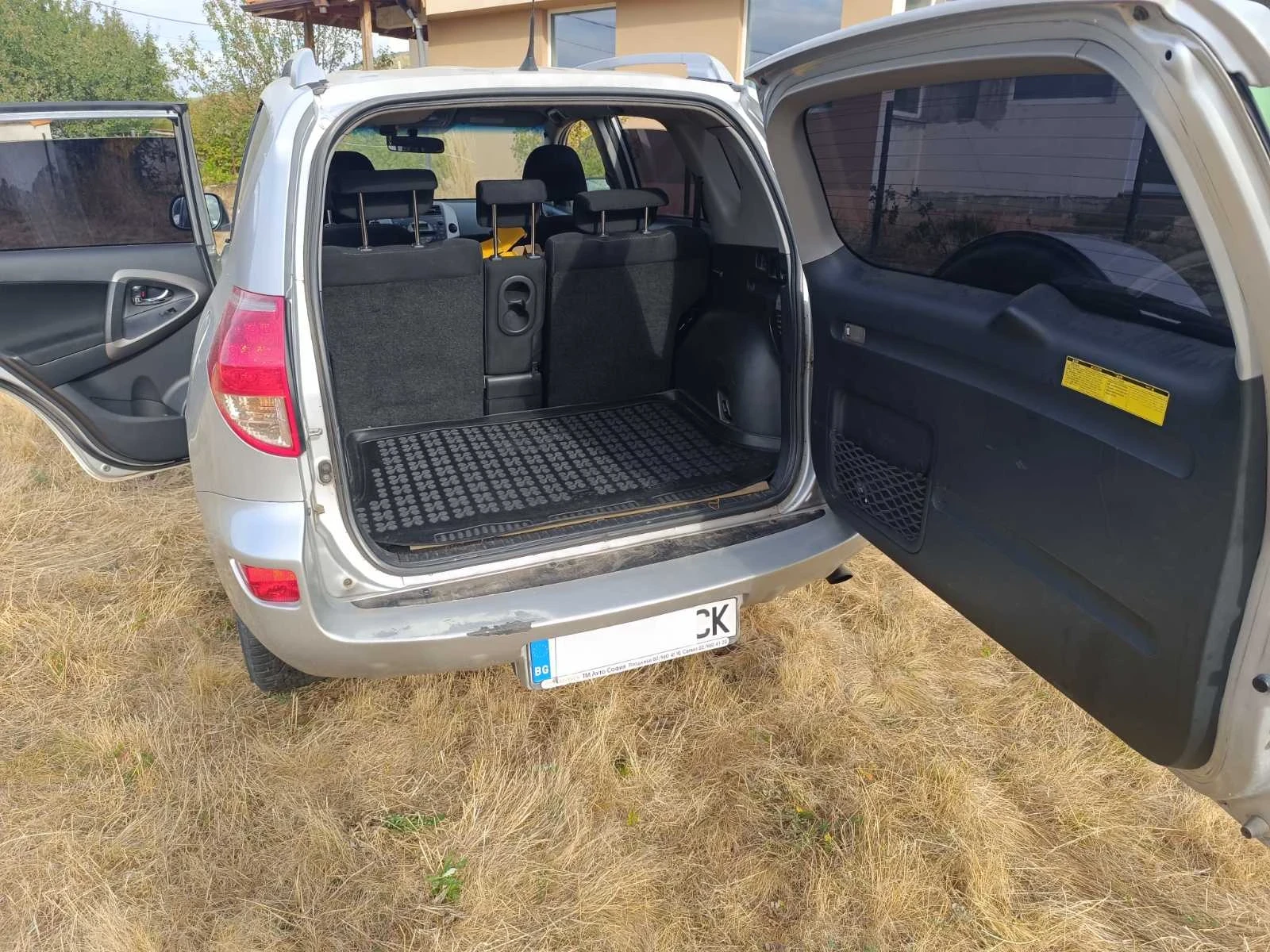 Toyota Rav4 Цяла за части, снимка 2 - Автомобили и джипове - 56317452