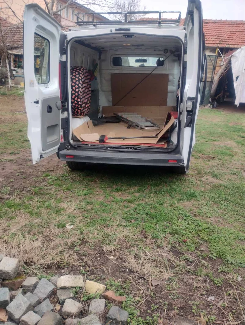 Renault Trafic 2.0 D, снимка 4 - Бусове и автобуси - 52883788