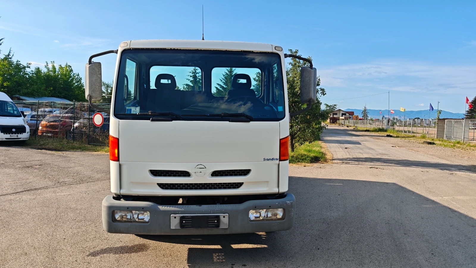 Nissan Atleon 3.0Did, снимка 2 - Камиони - 54830375