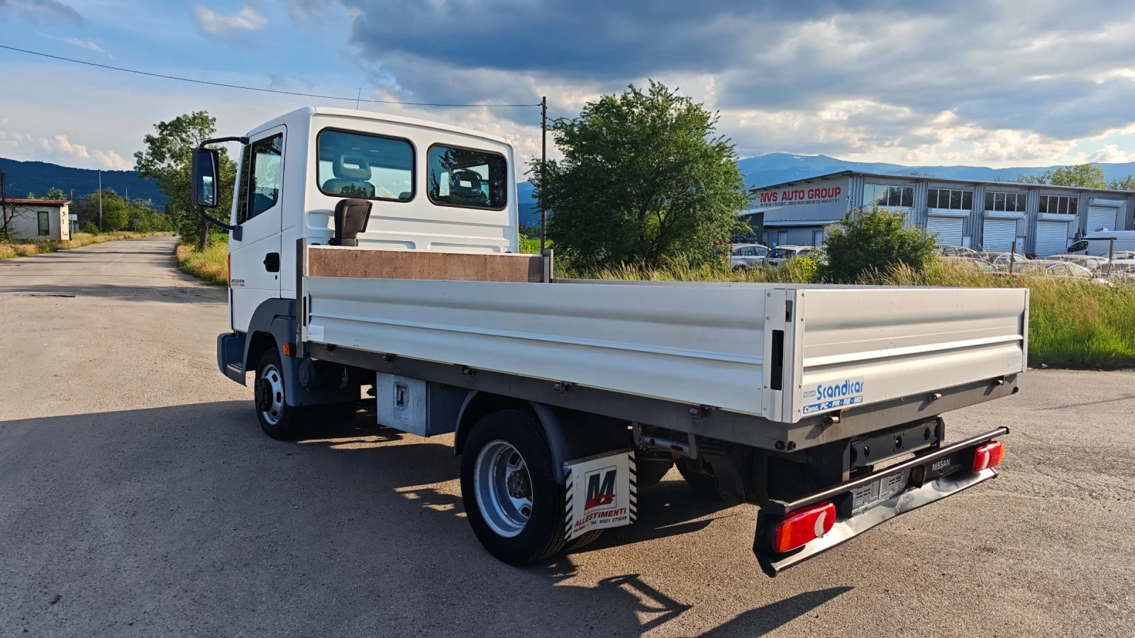 Nissan Atleon 3.0Did, снимка 4 - Камиони - 54830375