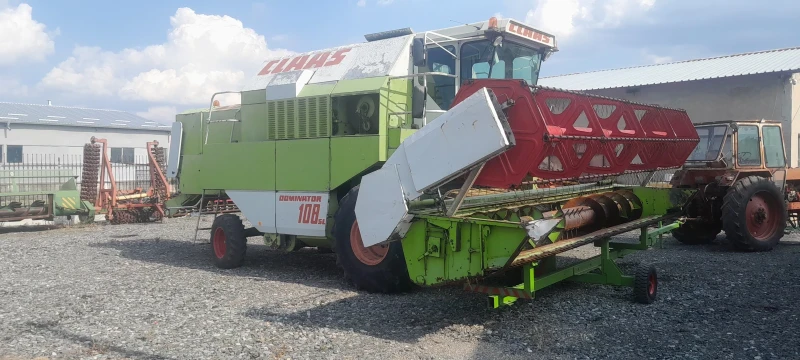 Комбайн Claas 108sl, снимка 3 - Селскостопанска техника - 48875200