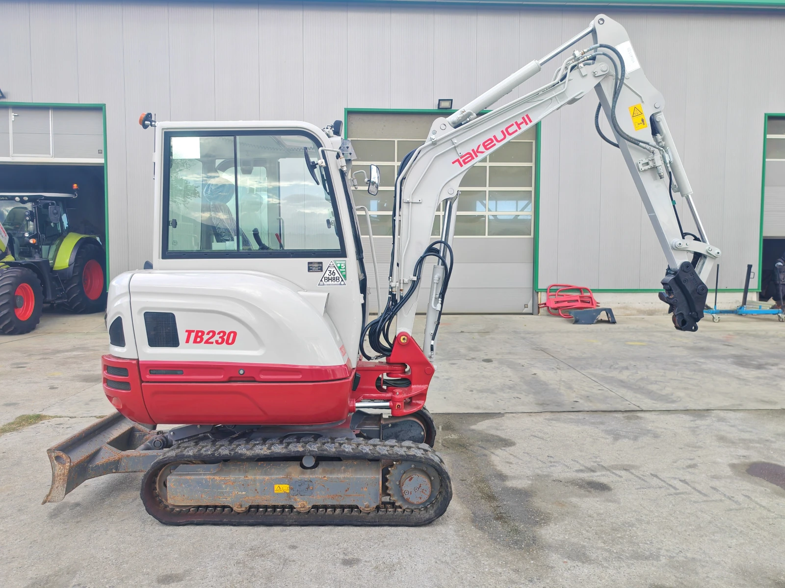 ����� Takeuchi TB230  ������ � ������������ ������ 20 % | Mobile.bg � ����������� 1
