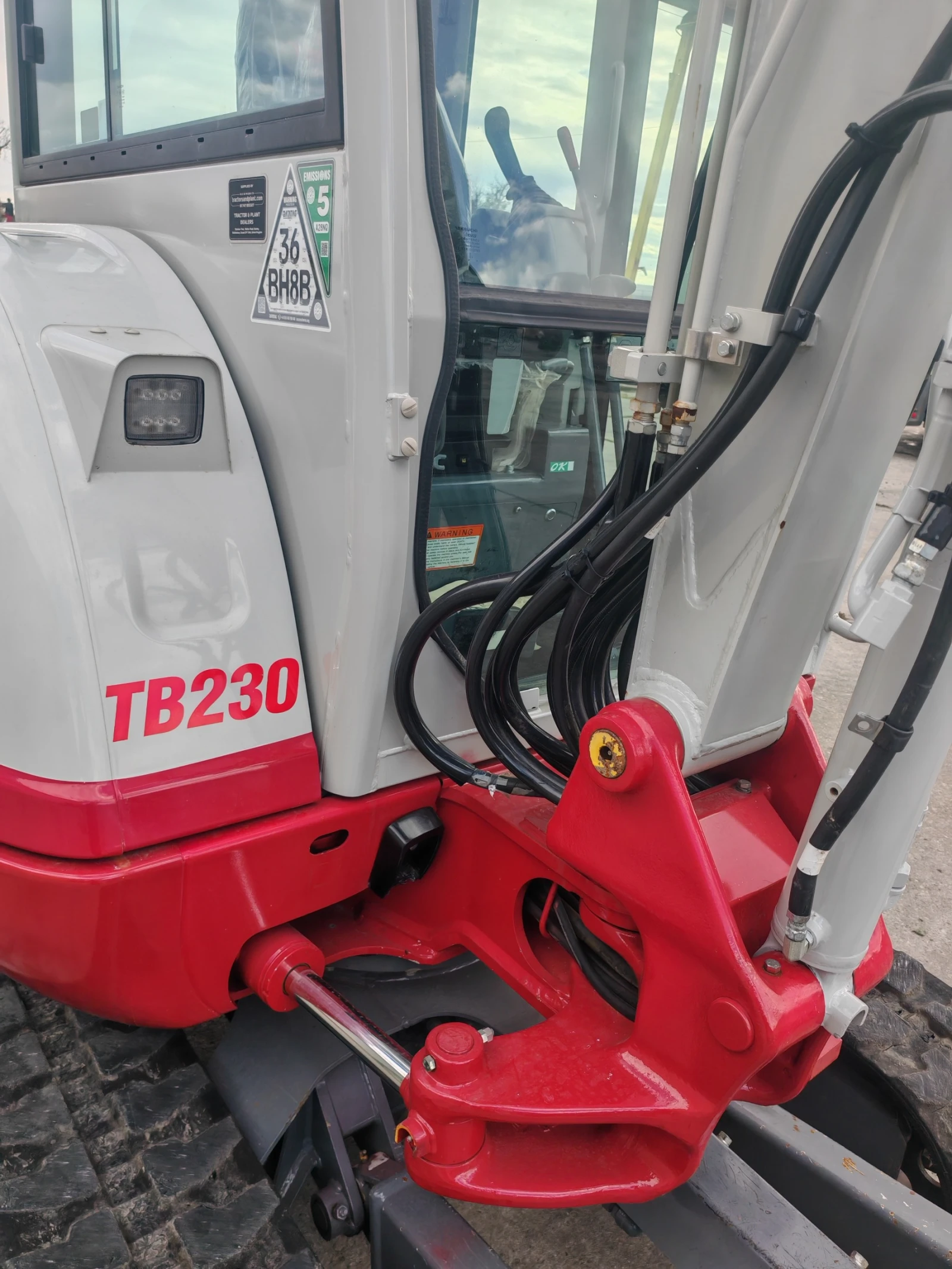 ����� Takeuchi TB230  ������ � ������������ ������ 20 % | Mobile.bg � ����������� 6