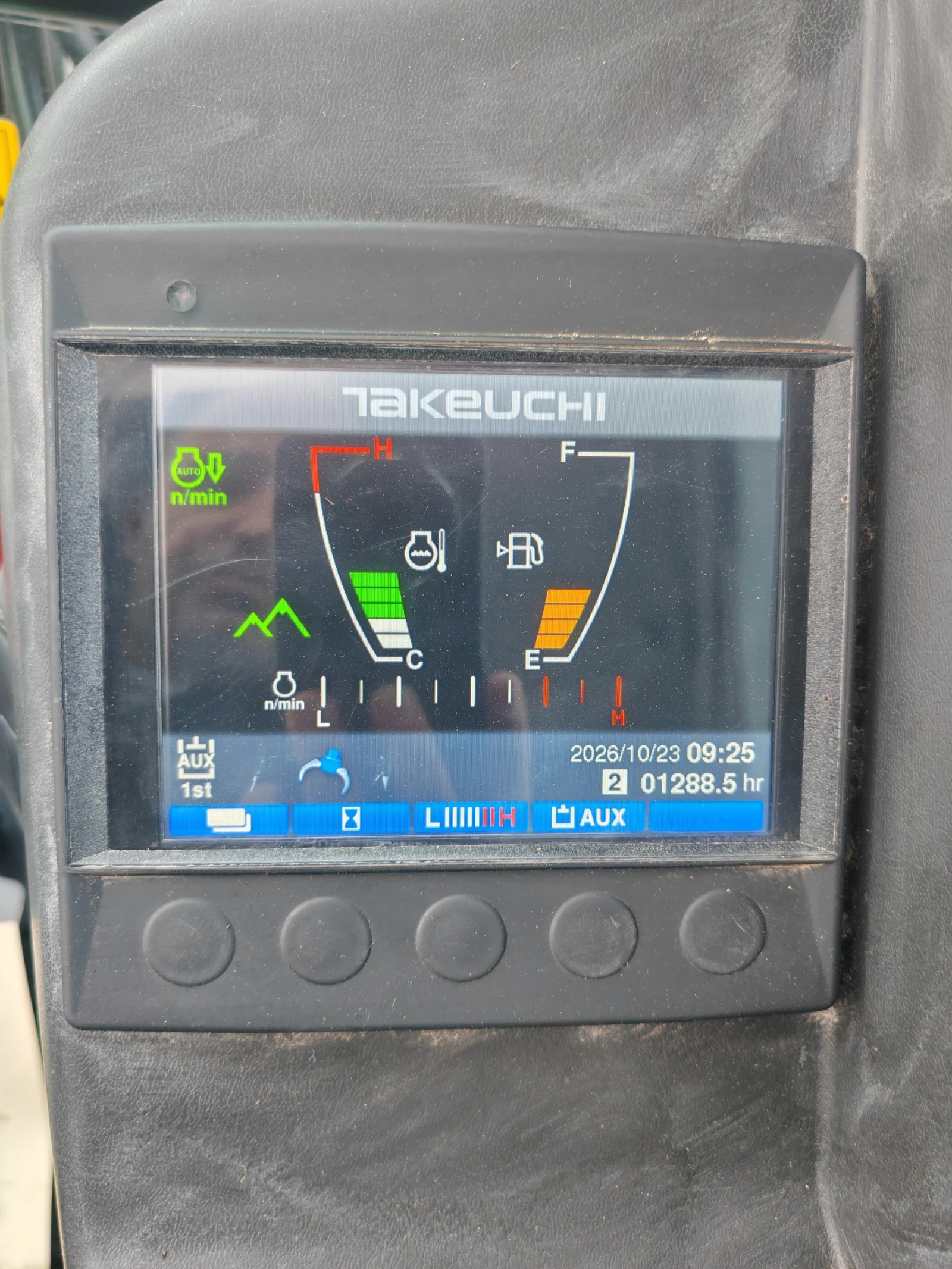 ����� Takeuchi TB230  ������ � ������������ ������ 20 % | Mobile.bg � ����������� 11