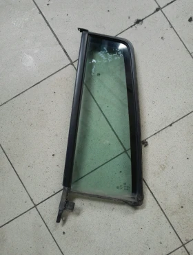 Стъкло задно ляво малко Гранд Чероки