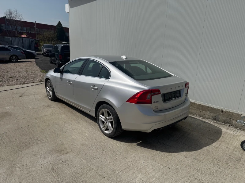 Volvo S60 T5 AWD 2.5 Лизинг, снимка 3 - Автомобили и джипове - 52855669