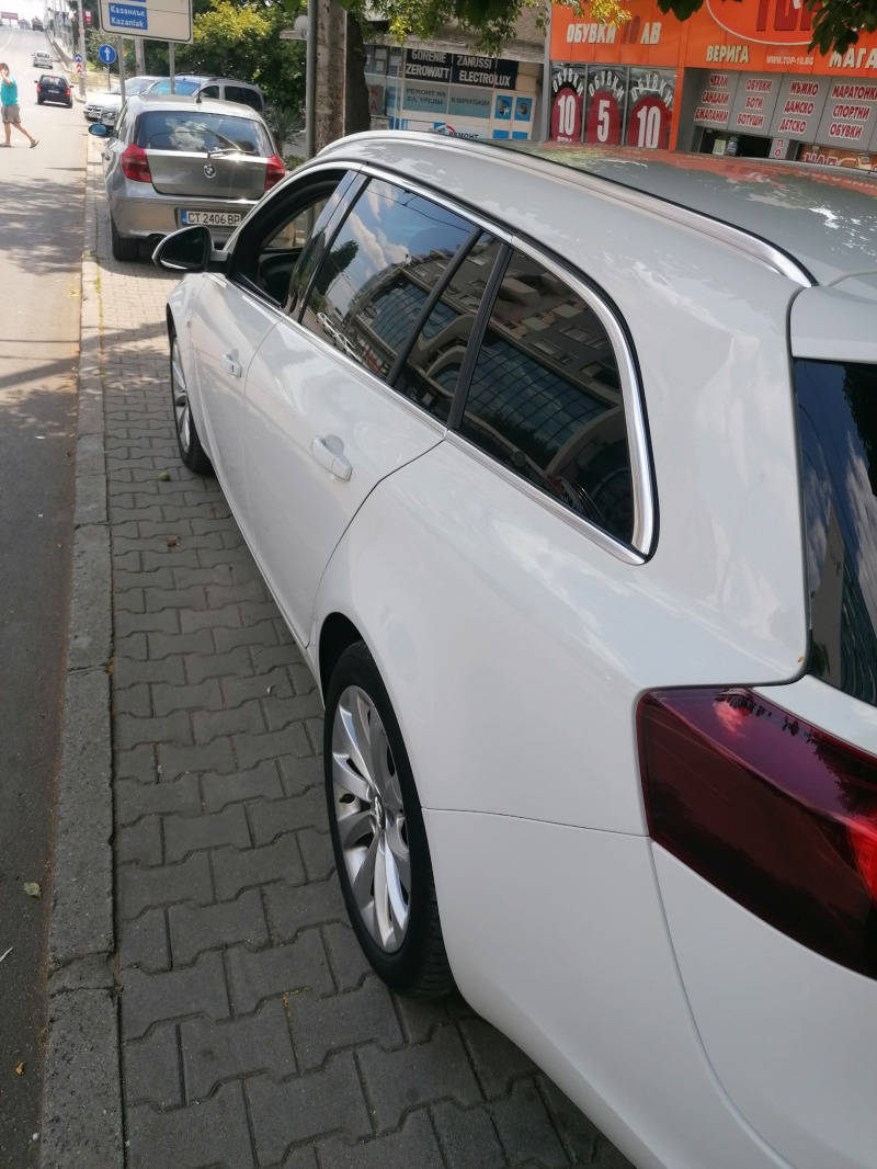 Opel Insignia SPORT TOURER 2.0 CDTI 4X4 AT 163 к.с., снимка 1 - Автомобили и джипове - 45217106