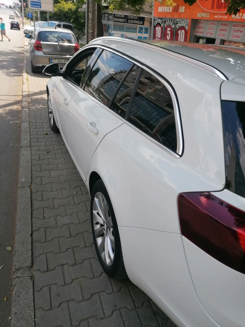 Opel Insignia SPORT TOURER 2.0 CDTI 4X4 AT 163 к.с., снимка 2 - Автомобили и джипове - 45217106