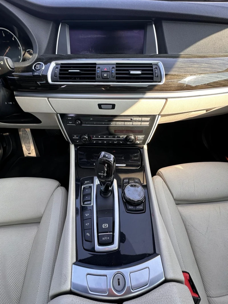 BMW 5 Gran Turismo 535d xDrive, снимка 15 - Автомобили и джипове - 53114241