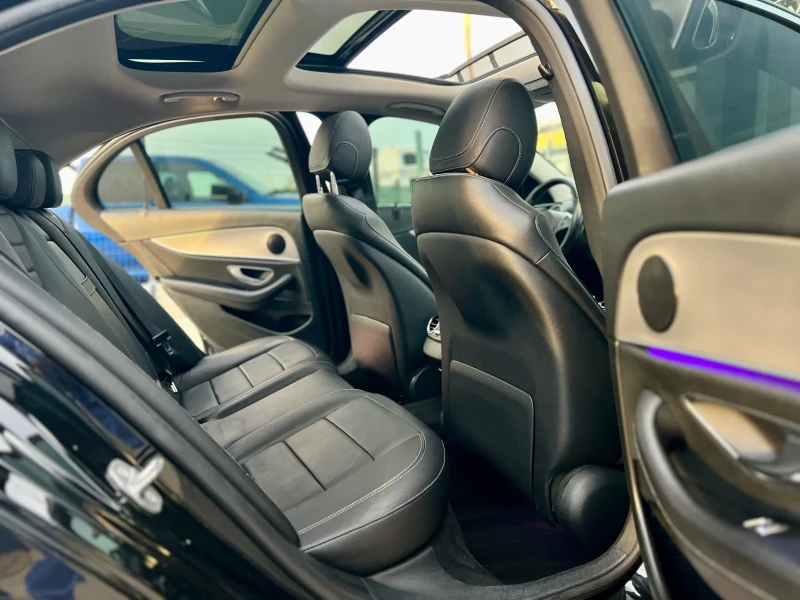 Mercedes-Benz E 220 9G-TRONIC / AVANTGARDE / DIGITAL COCKPIT / ПОДГРЕВ, снимка 11 - Автомобили и джипове - 52447689