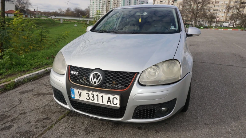 VW Golf 5, снимка 6 - Автомобили и джипове - 52838337