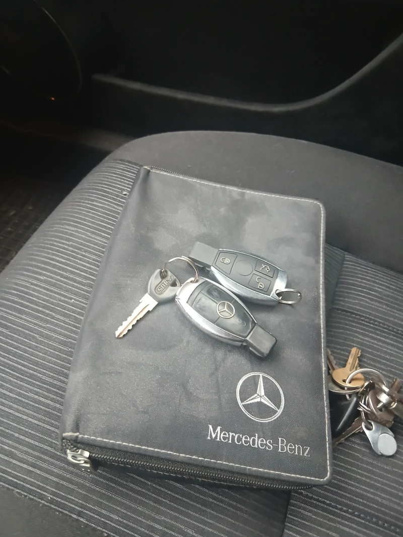 Mercedes-Benz C 200, снимка 13 - Автомобили и джипове - 52949420