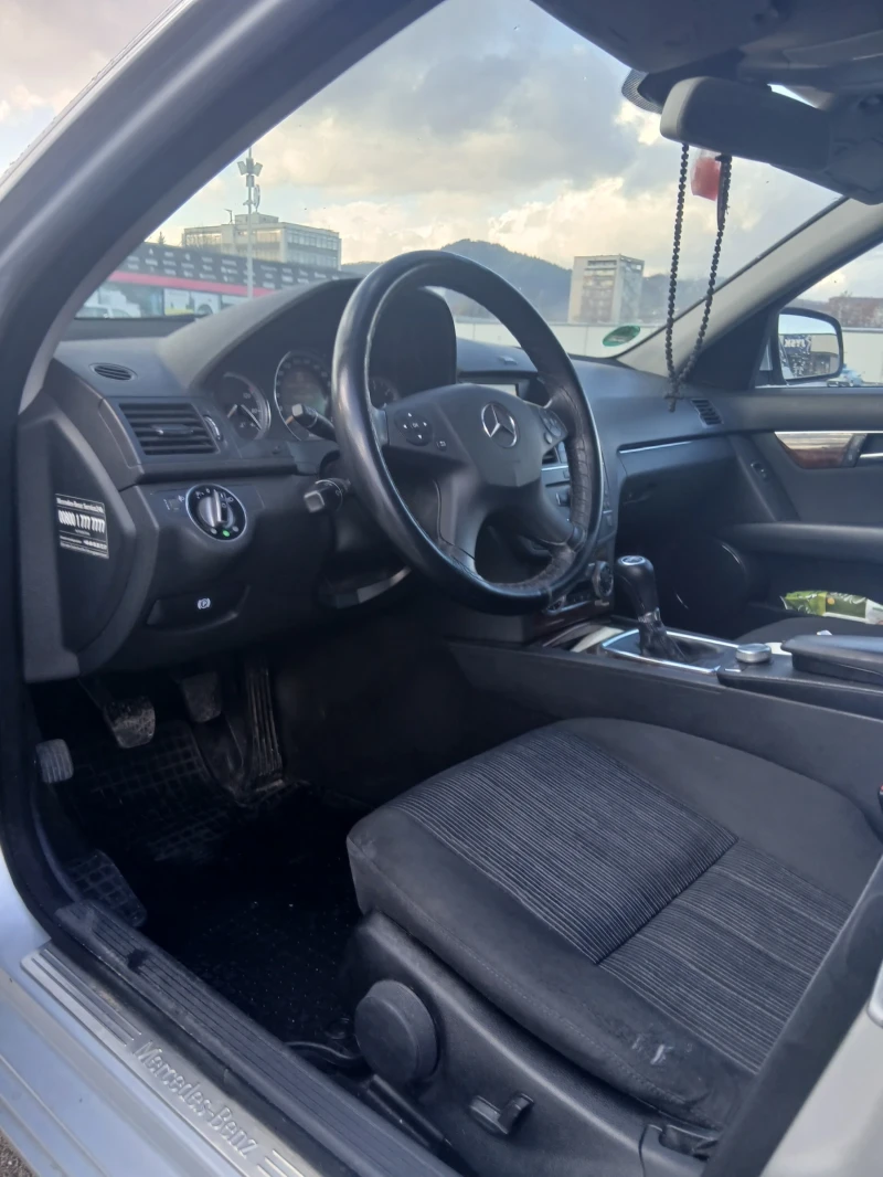 Mercedes-Benz C 200, снимка 6 - Автомобили и джипове - 52949420