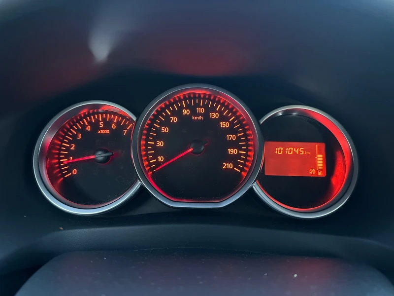 Dacia Sandero 1.0TCE ГАЗ* * * 101000* * * km, снимка 13 - Автомобили и джипове - 53179677