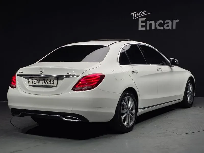 Mercedes-Benz C 220 Avantgarde - САМО 30% АВАНС, снимка 2 - Автомобили и джипове - 55986507