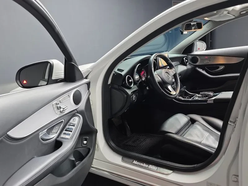 Mercedes-Benz C 220 Avantgarde - САМО 30% АВАНС, снимка 10 - Автомобили и джипове - 55986507