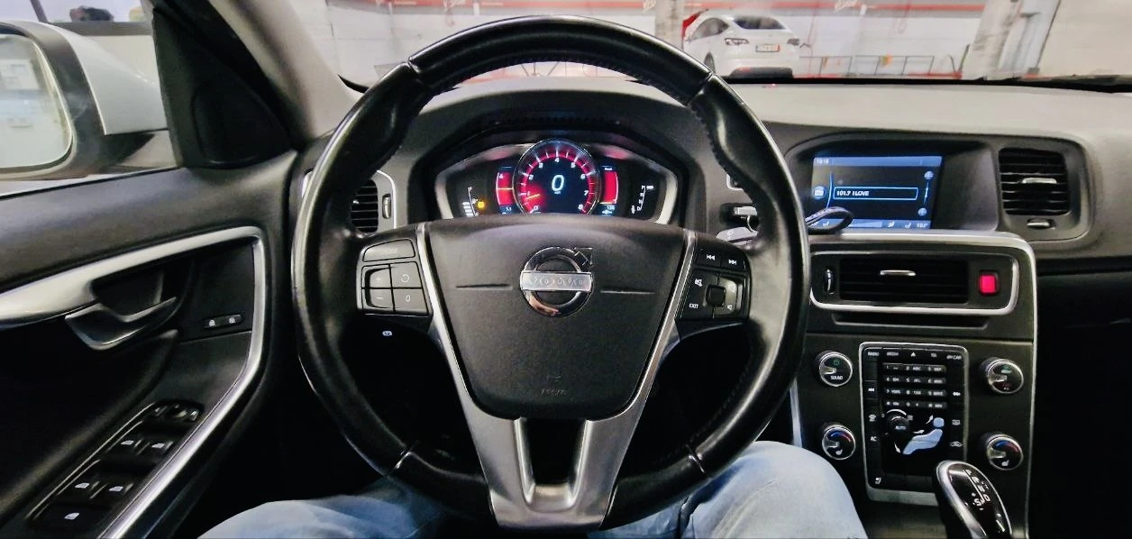 Volvo S60 T5 AWD 2.5 Лизинг - изображение 8