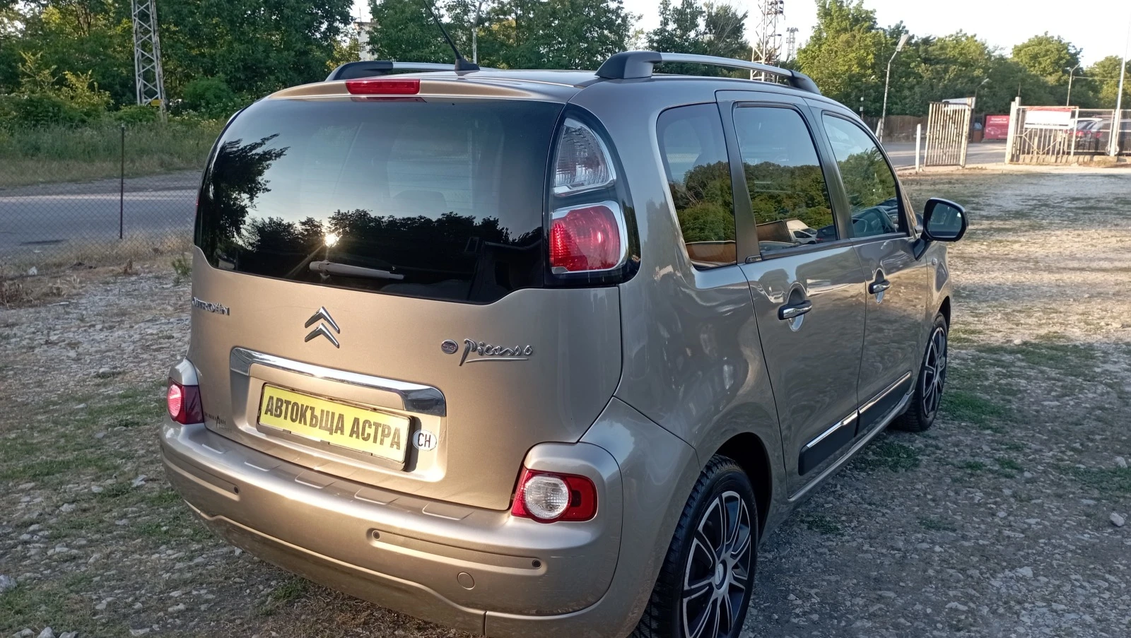 Citroen C3 Picasso 1.6IШвейцария - изображение 5