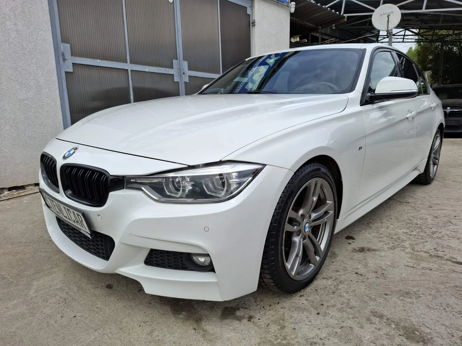 BMW 330 ///M Sport - FaceLift - изображение 3