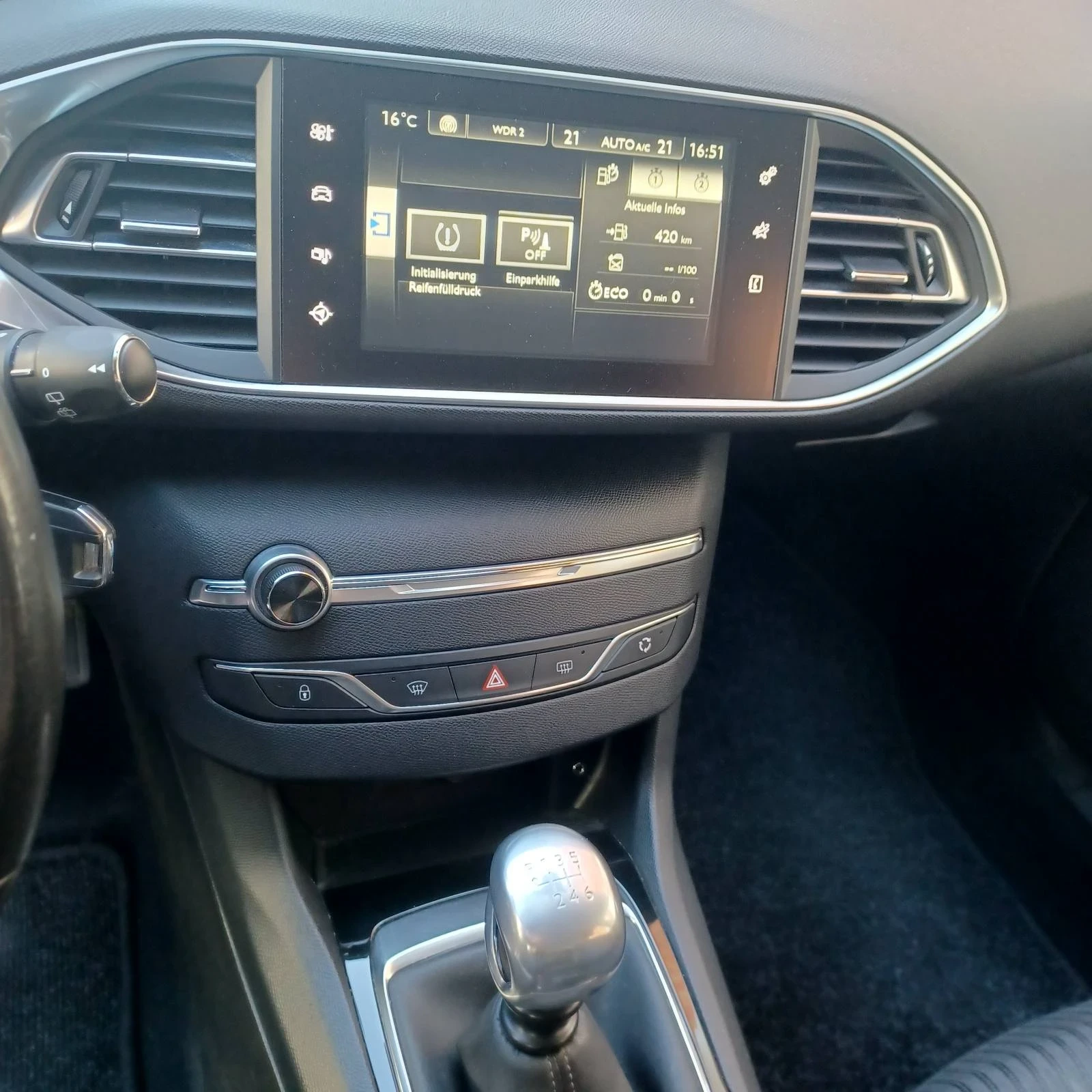 Peugeot 308  Камера Навигация + комплект зимни гуми  с джанти  - изображение 4