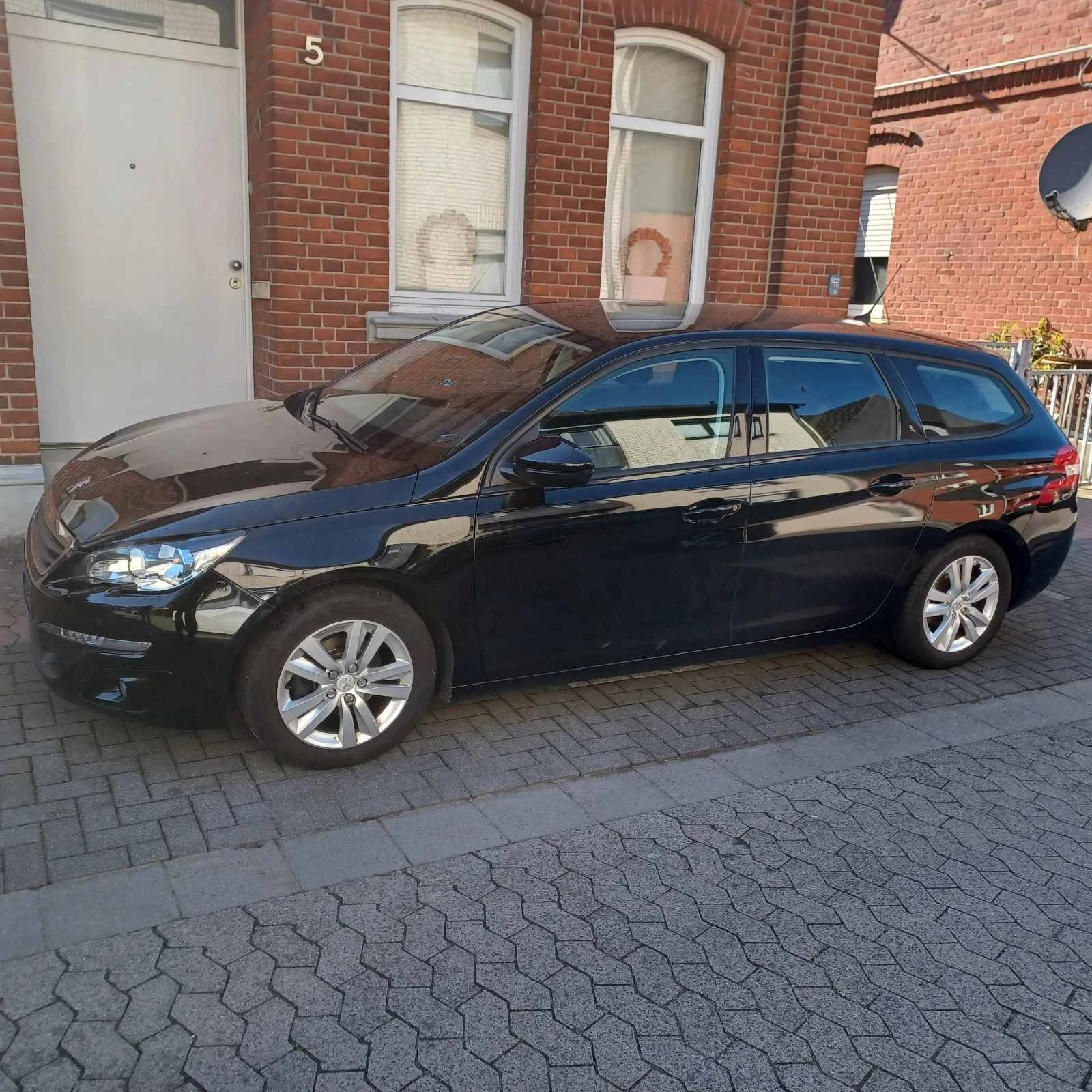 Peugeot 308  Камера Навигация + комплект зимни гуми  с джанти  - изображение 3