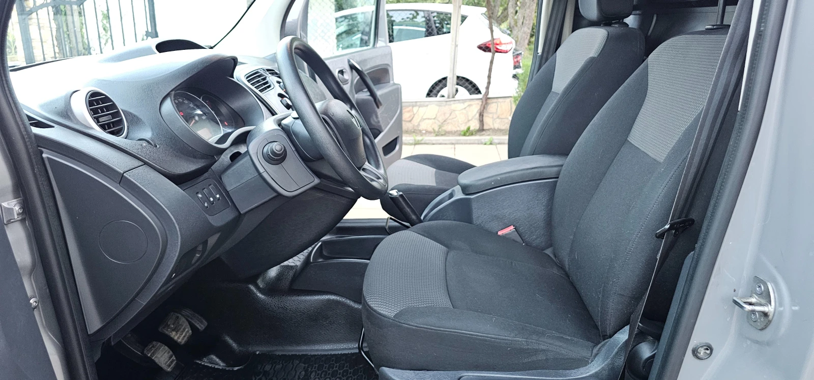 Renault Kangoo 1.5 DCI MAXI TECH  | Mobile.bg — изображение 14