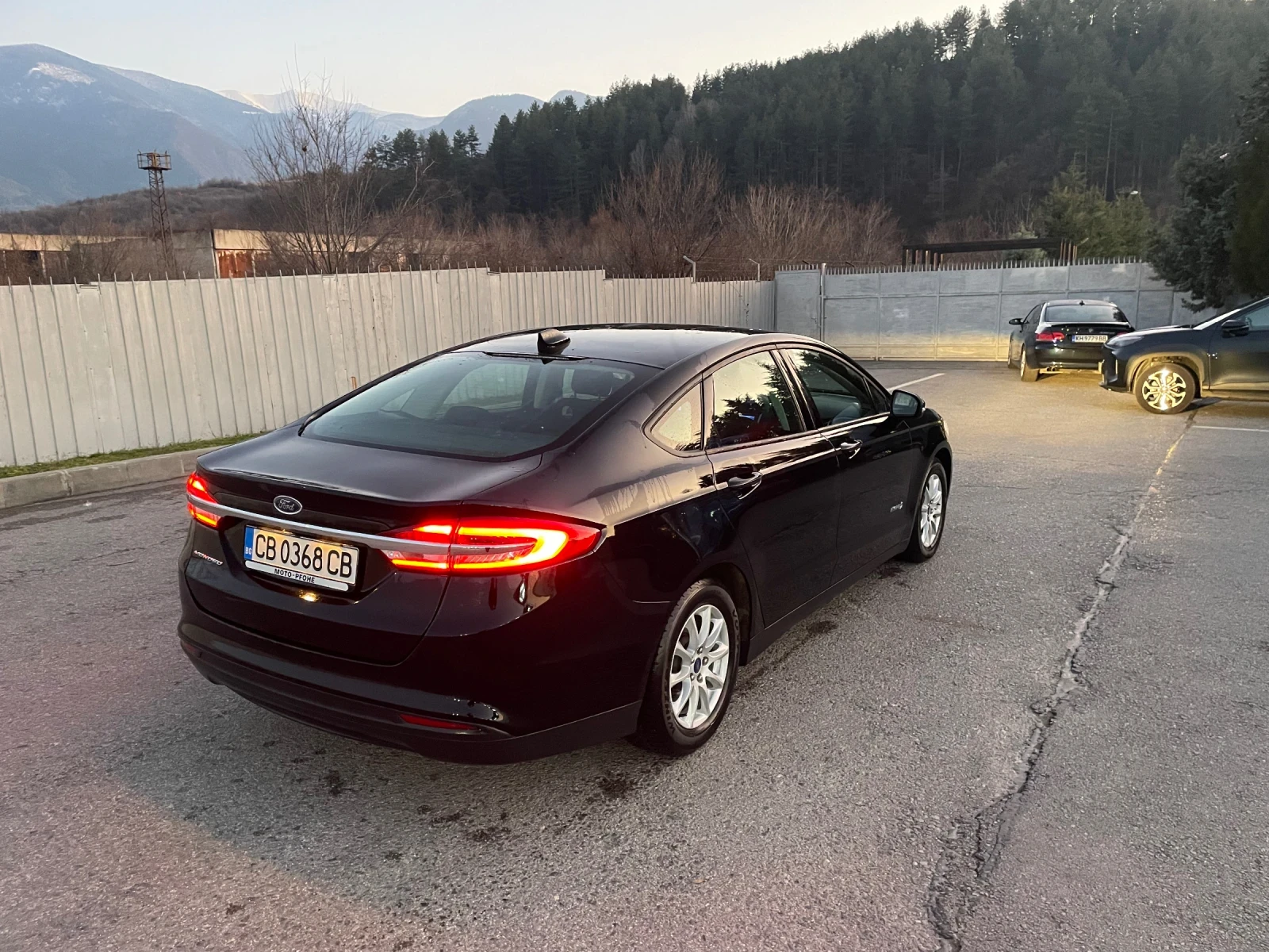 Ford Mondeo Hybrid  - изображение 4