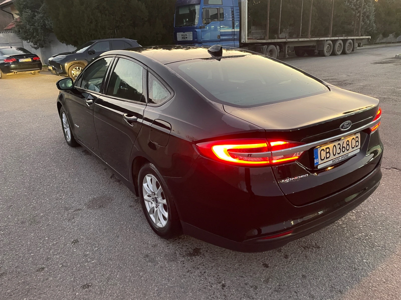 Ford Mondeo Hybrid  - изображение 2