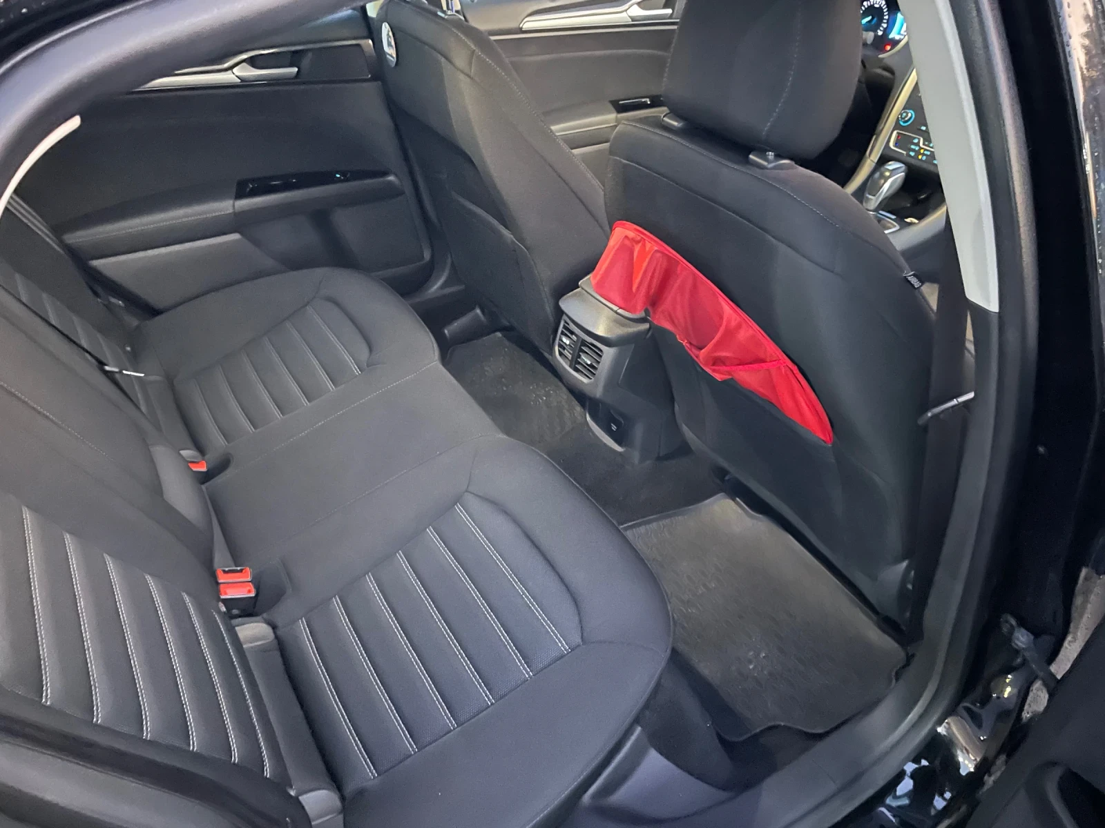 Ford Mondeo Hybrid  - изображение 8