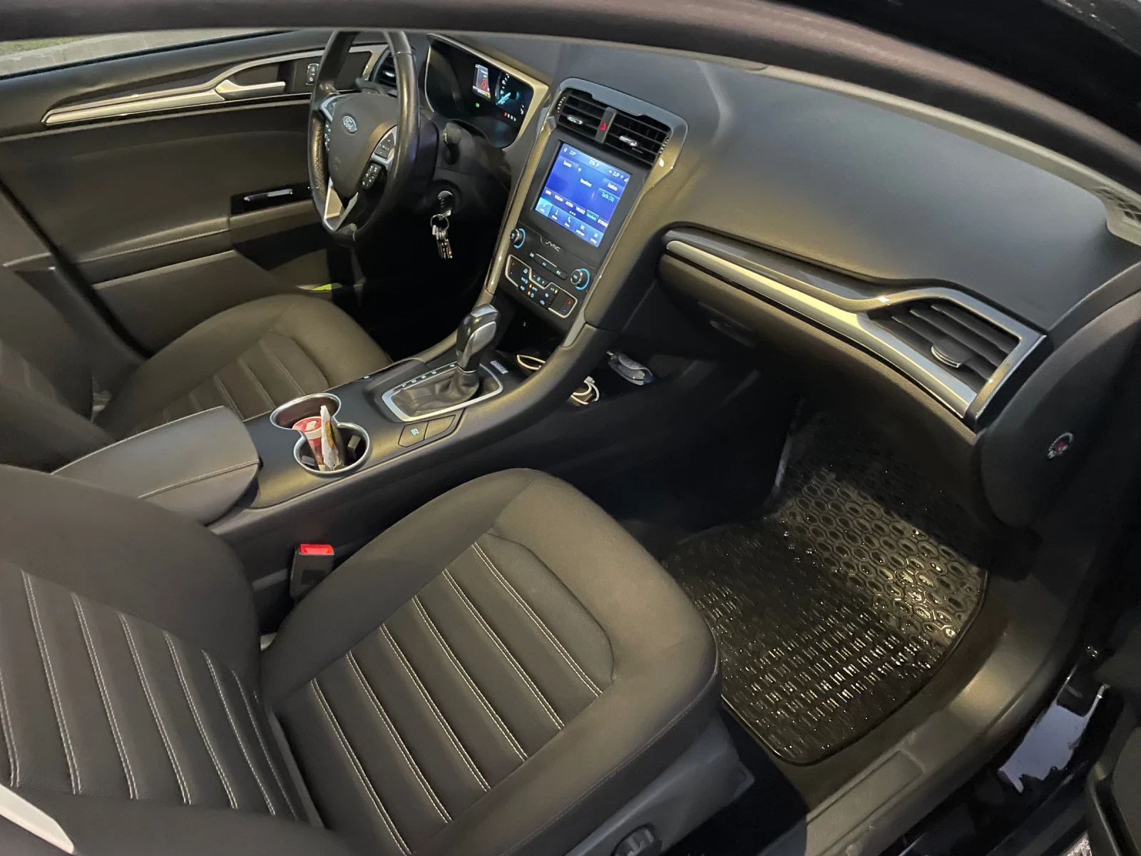 Ford Mondeo Hybrid  - изображение 9