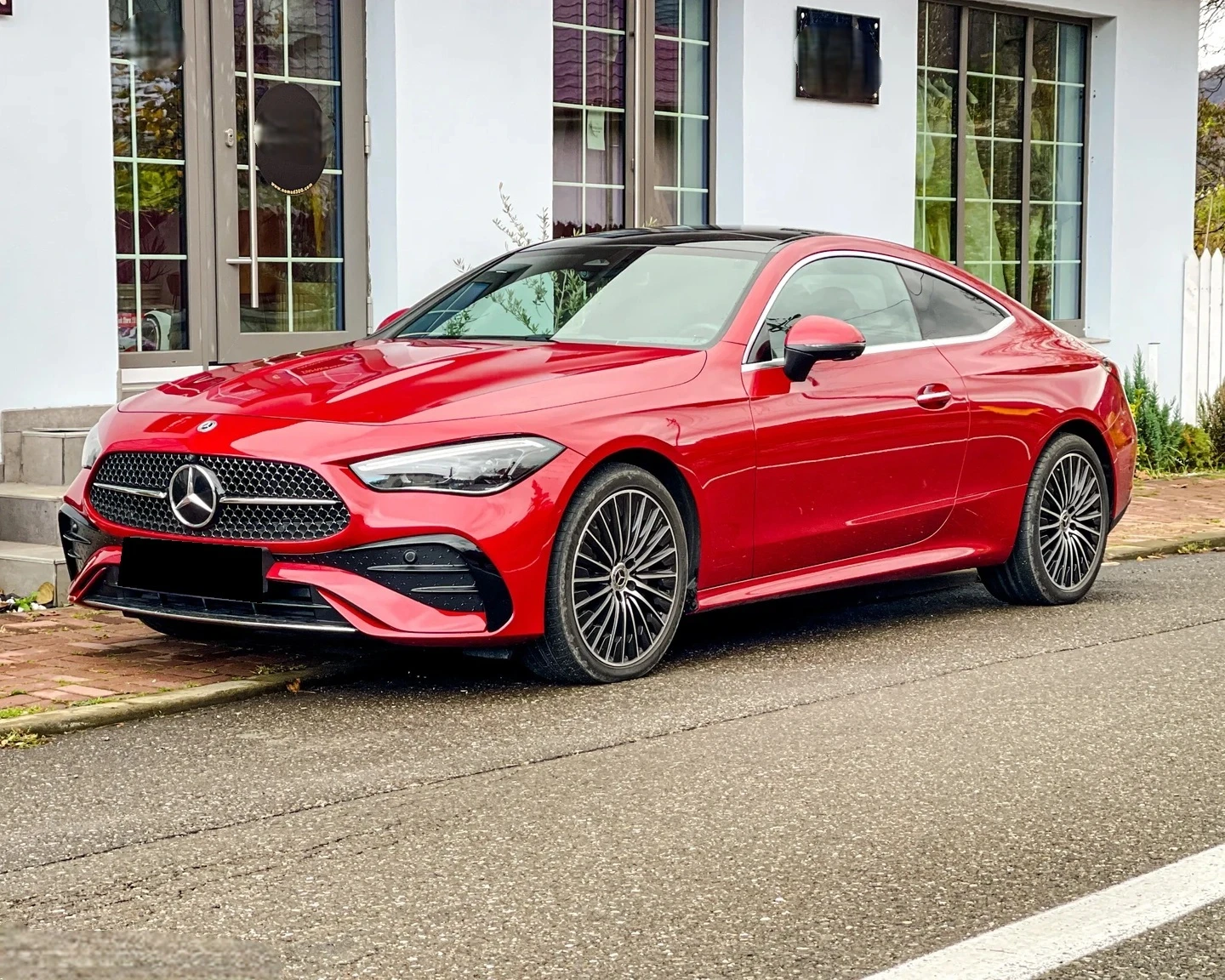 Mercedes-Benz CLE 200 Coupe - изображение 2