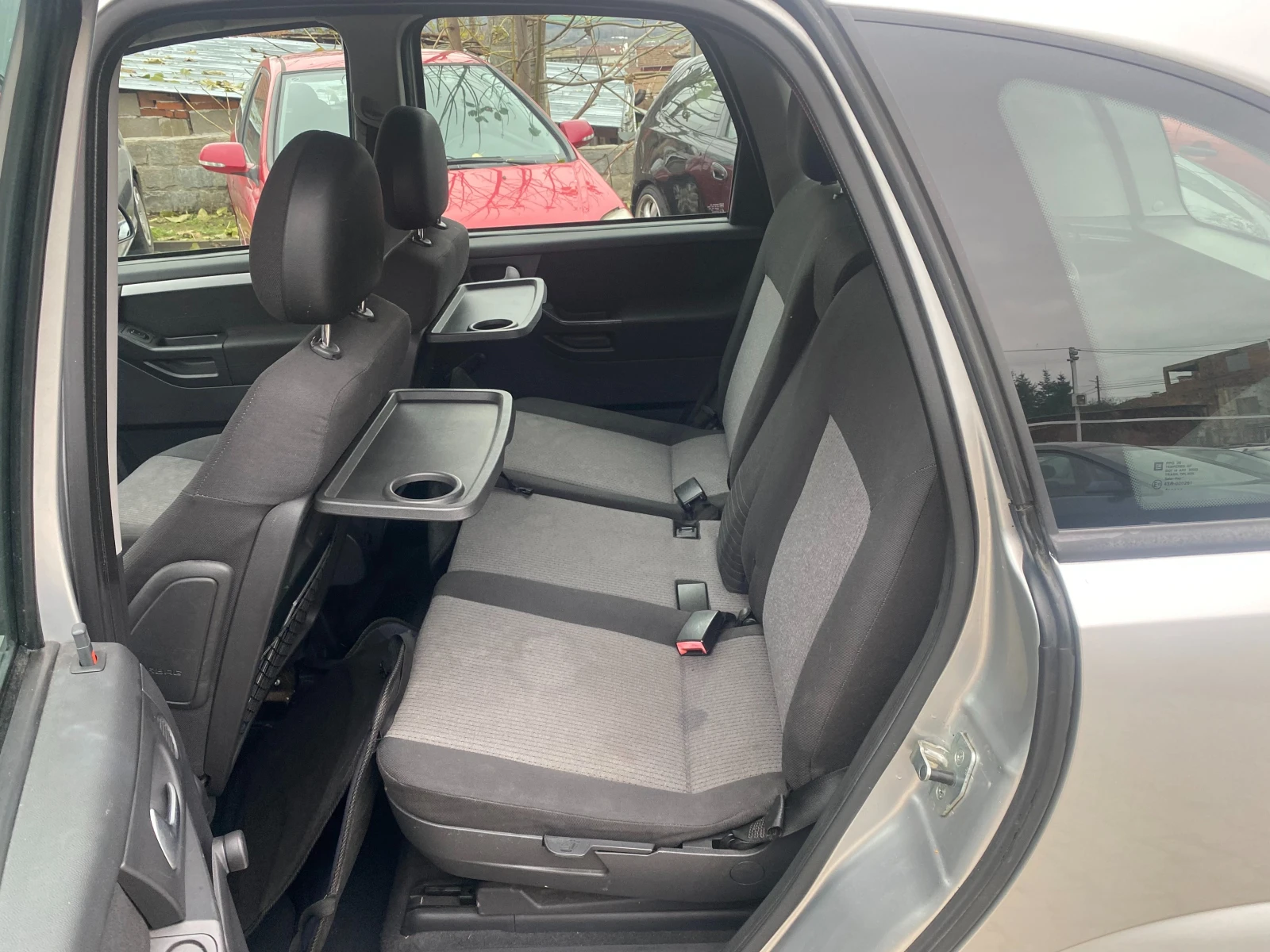 Opel Meriva 1.6i automatic 101к.с - изображение 9