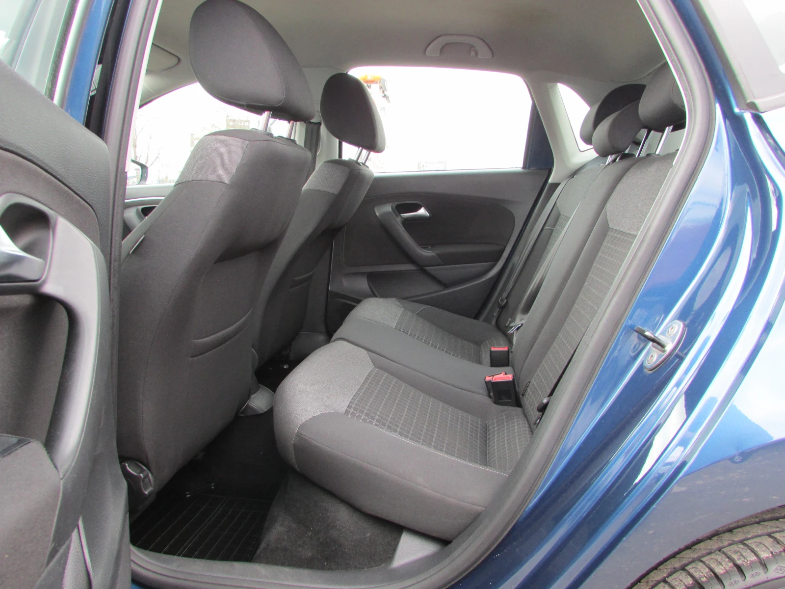 VW Polo 1.4TDI EURO6B - изображение 9