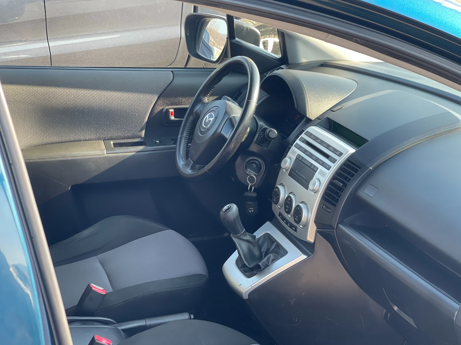 Mazda 5 1.8i , снимка 11 - Автомобили и джипове - 53796547