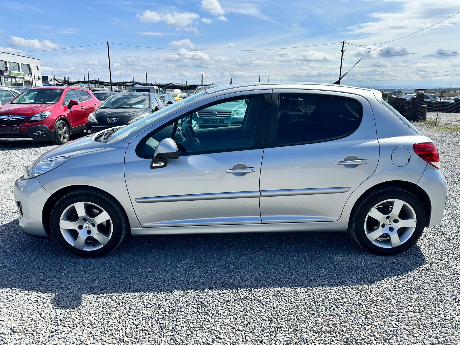 Peugeot 207 1.6 i, снимка 5 - Автомобили и джипове - 54044185