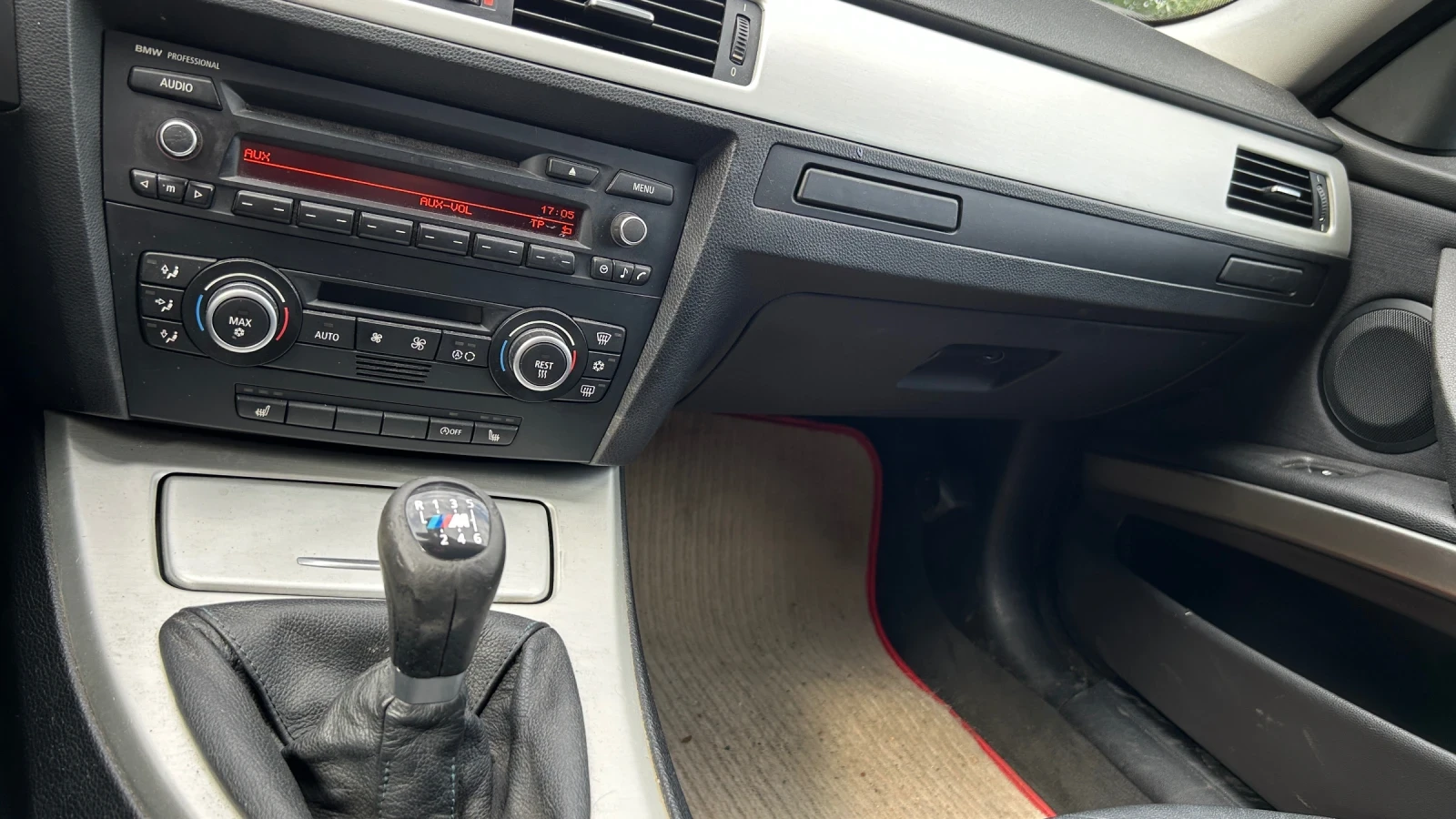 BMW 320, снимка 13 - Автомобили и джипове - 54728870