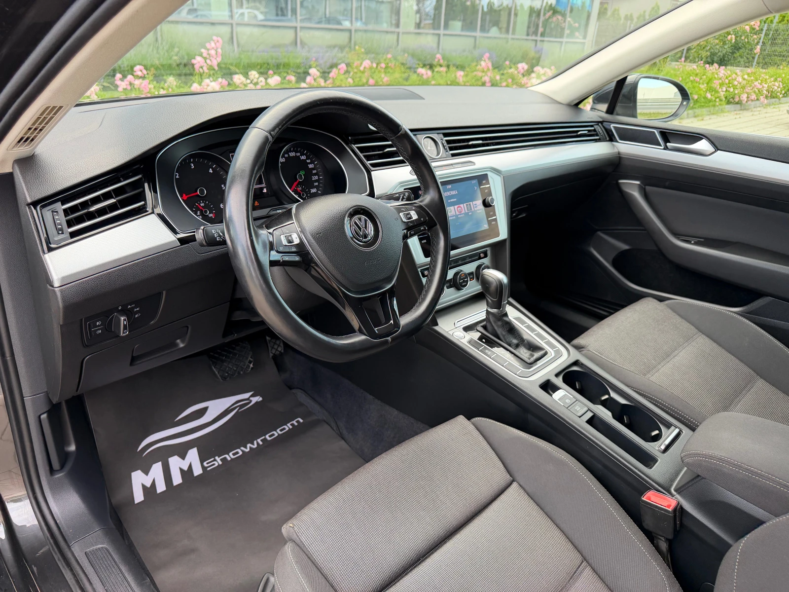 VW Passat 2.0TDI-HIGHLINE-DISTRONIC-NAVIGATION-ПАРКТРОНИК, снимка 9 - Автомобили и джипове - 54864499