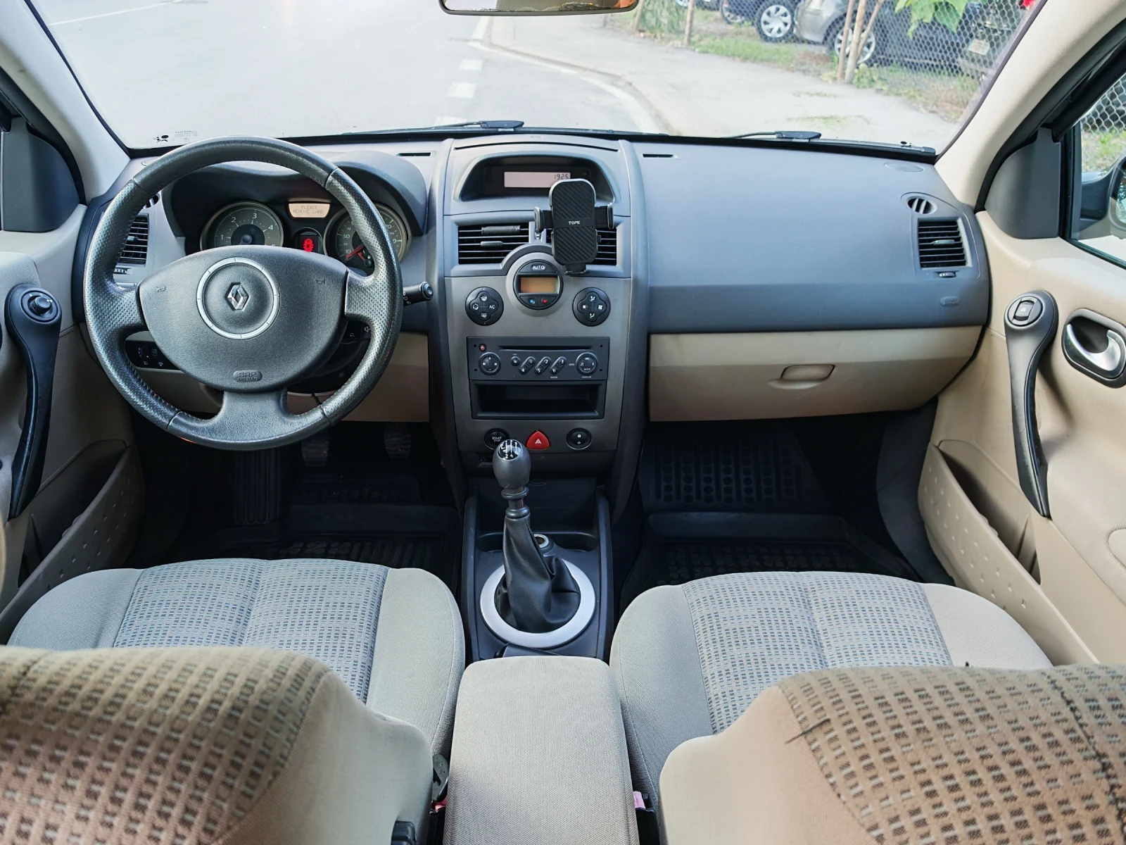 Renault Megane 1.5dci 110ps. Kombi, снимка 13 - Автомобили и джипове - 54991002