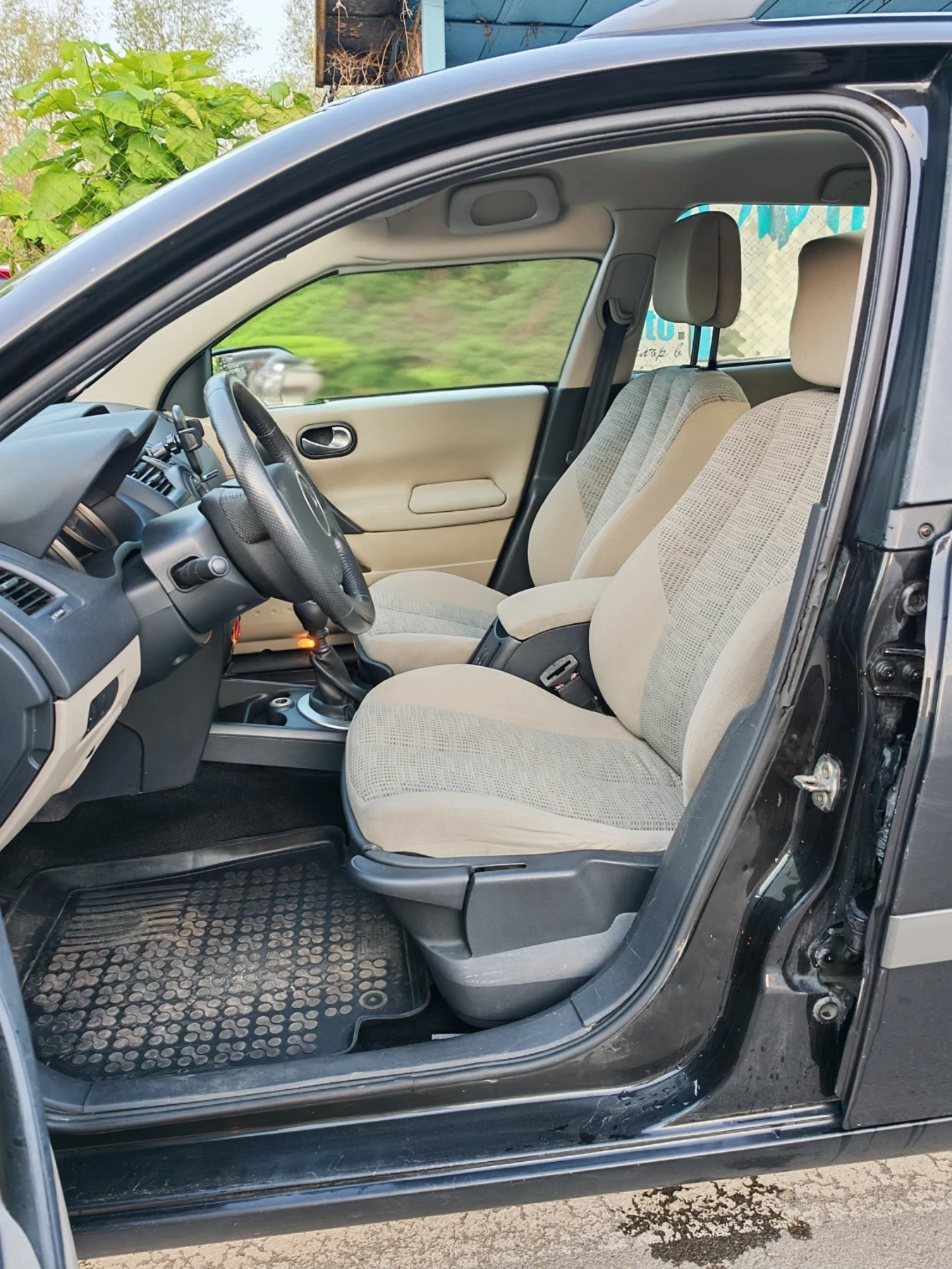 Renault Megane 1.5dci 110ps. Kombi, снимка 10 - Автомобили и джипове - 54991002