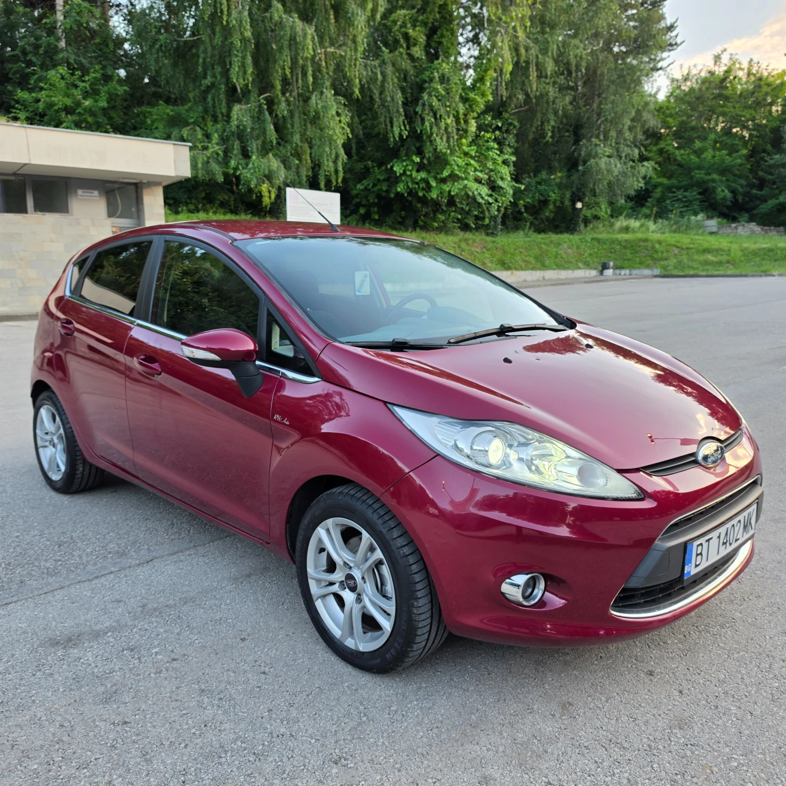 Ford Fiesta 1.4TDCI  ОБСЛУЖЕНА, снимка 14 - Автомобили и джипове - 55001647