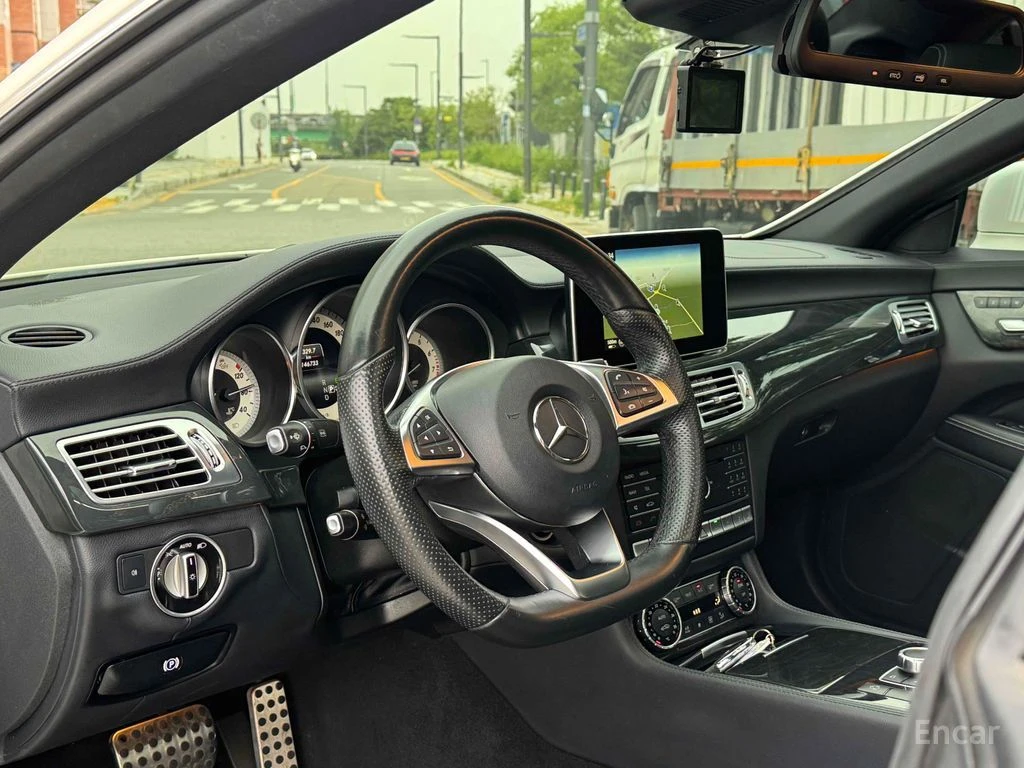 Mercedes-Benz CLS 400 AMG PACK* ПОДГРЕВ* ОБДУХВАНЕ* 360 CAM* KEYLESS* , снимка 8 - Автомобили и джипове - 55350456