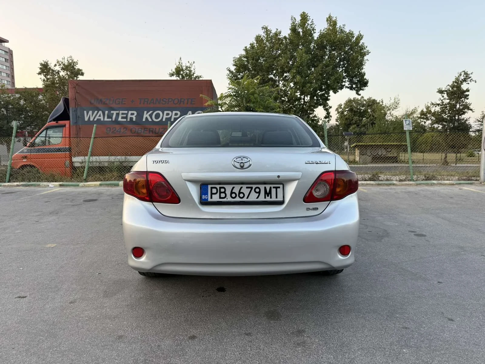 Toyota Corolla 2.0 D4D, снимка 6 - Автомобили и джипове - 56446277