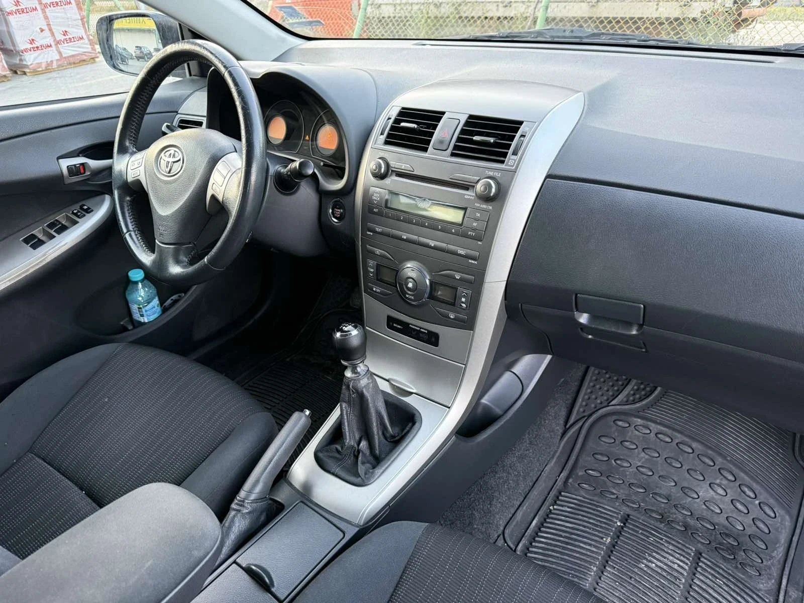 Toyota Corolla 2.0 D4D, снимка 11 - Автомобили и джипове - 56446277
